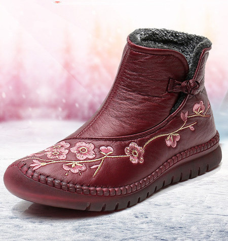 Kahes värvitoonis tikandiga moodsad naiste saapad