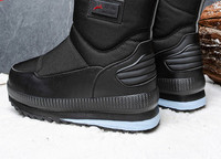 Γυναικείες χειμερινές μπότες με φερμουάρ στο πλάι