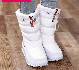 Apres téli csizma fűzővel