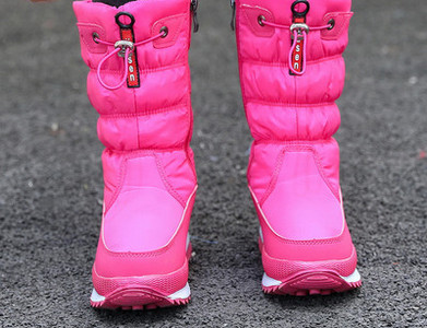 Naiste taliaprikoosid lipsuga