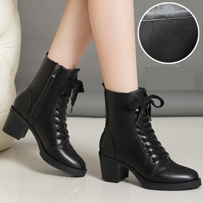 Naiste ökonahast paelte ja voodriga saapad