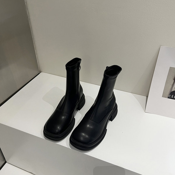 Igapäevaseks kasutamiseks sobivad ökonahast naiste saapad