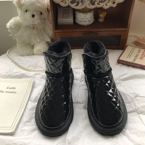 Soojad tepitud ökonahast voodriga talvesaapad