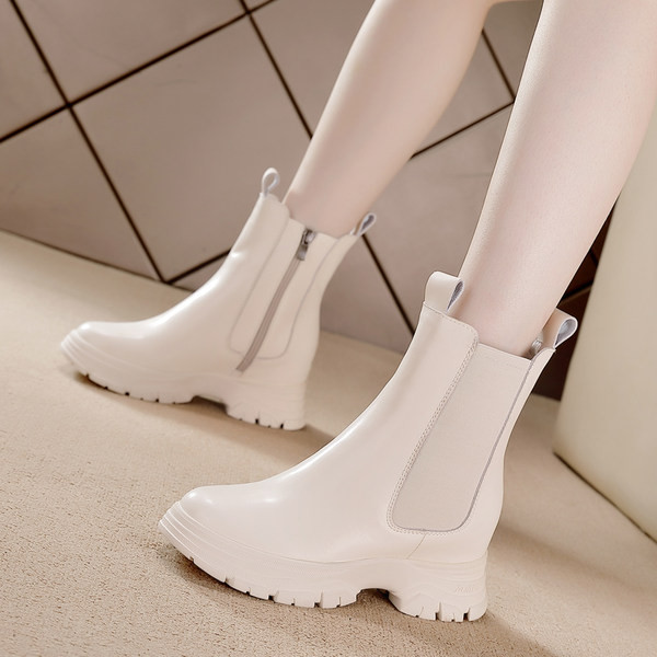 Kareda talla ja lukuga naiste nahast saapad