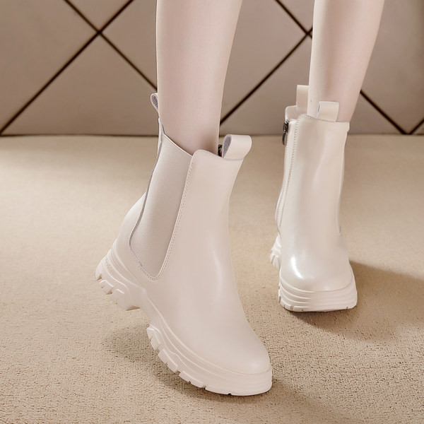 Kareda talla ja lukuga naiste nahast saapad