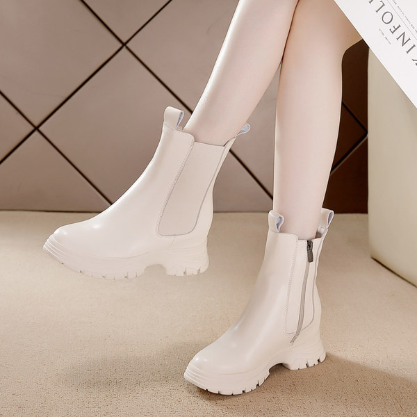 Kareda talla ja lukuga naiste nahast saapad