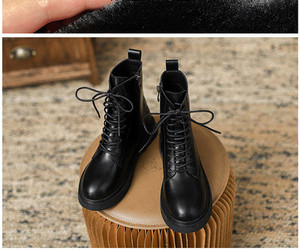 Új modell női csizma eco bőrrel, fűzővel