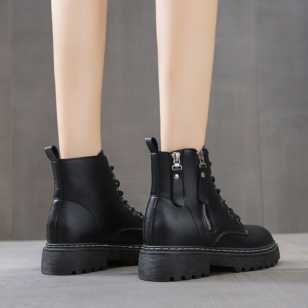 Tõmblukuga naiste talvesaapad - musta värvi