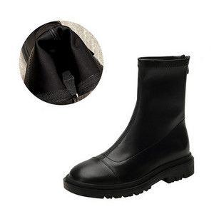 Naiste ümarate kunstnahast saapade uus mudel