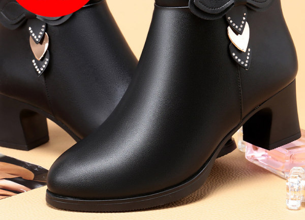 Stiilsed madala paksu kontsaga kunstnahast naiste saapad