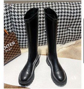 Γυναικείες δερμάτινες μπότες σε τέσσερα χρώματα