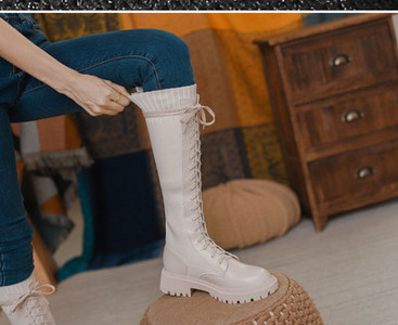 Uus mudel kahes värvitoonis paeltega naiste saapad