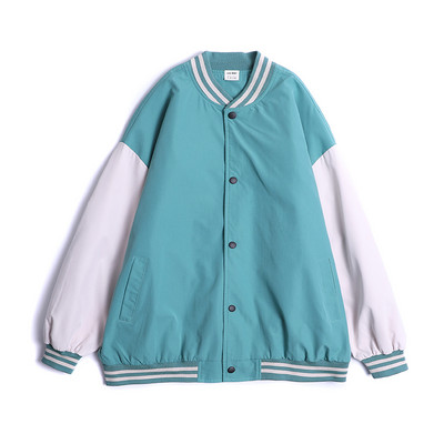 Φαρδύ μοντέλο ελατηριωτό μπουφάν και κούμπωμα με κουμπί