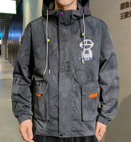 Õhuke värvilise mustriga kevad-sügisjope - suur suurus