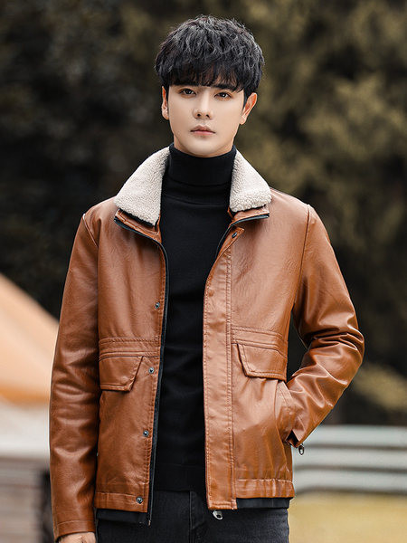 Moodne lukuga meeste nahktagi