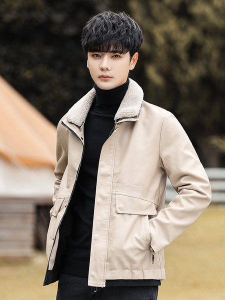 Moodne lukuga meeste nahktagi