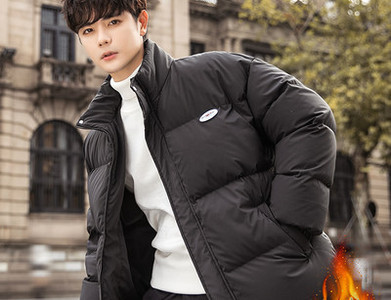 Igapäevane meeste talvejope embleemi ja taskutega