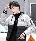 Kolmes värvitoonis lipsude ja kapuutsiga talvejope