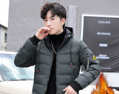 Meeste kaasaegne jope kahepoolne kapuutsiga mudel