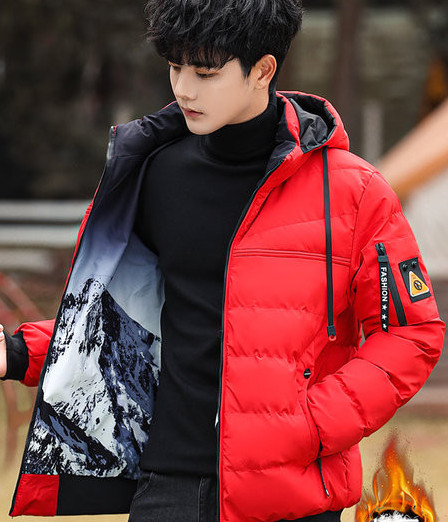 Talvine meeste jope embleemiga varrukal ja kapuutsil