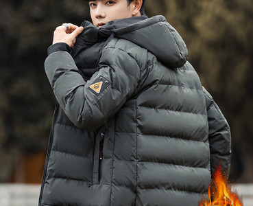 Meeste jope poistele kirja ja lukuga