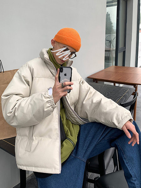 Tasuta mudel kõrge kraega meeste jope