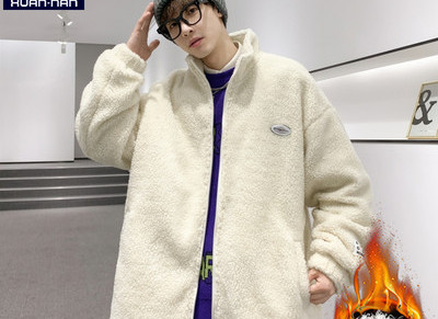 Vékony tavaszi-őszi kabát textilből és polárból