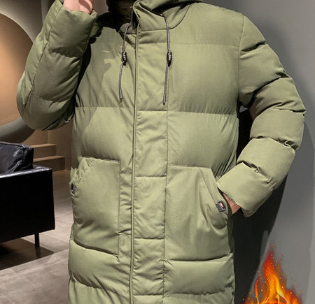 Férfi hosszú kabát kapucnival és zsebekkel