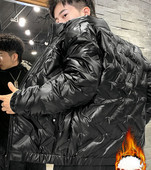 Moodne sooja voodriga talvejope meestele