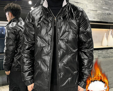 Moodne sooja voodriga talvejope meestele