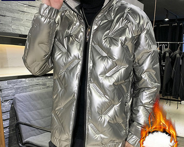 Moodne sooja voodriga talvejope meestele