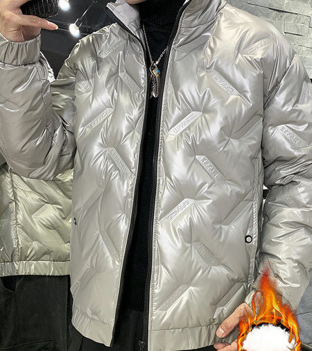 Moodne sooja voodriga talvejope meestele