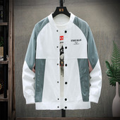 Férfi kabát gombokkal fehér és bézs színben