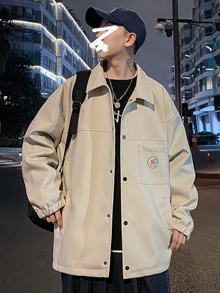 Férfi kabát klasszikus gallérral - egyenes modell