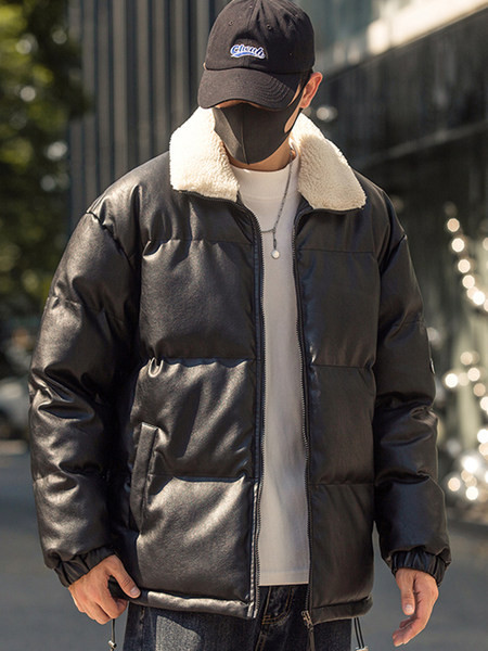 Moodne meeste jope tavaline mudel sule ja lukuga