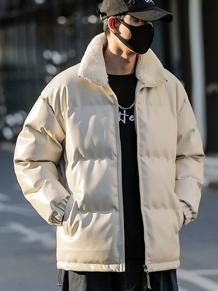 Moodne meeste jope tavaline mudel sule ja lukuga