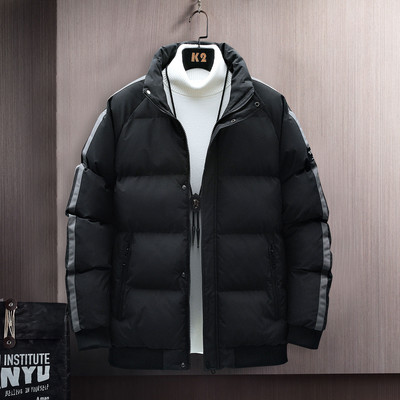 Tõmbluku ja kapuutsiga liibuv talvejope