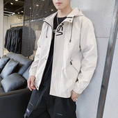 Meeste vabaaja jakk kapuutsi ja lipsudega