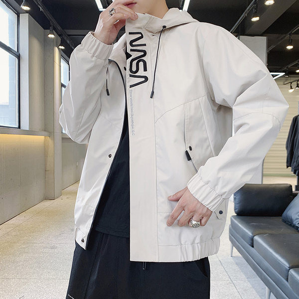 Meeste vabaaja jakk kapuutsi ja lipsudega