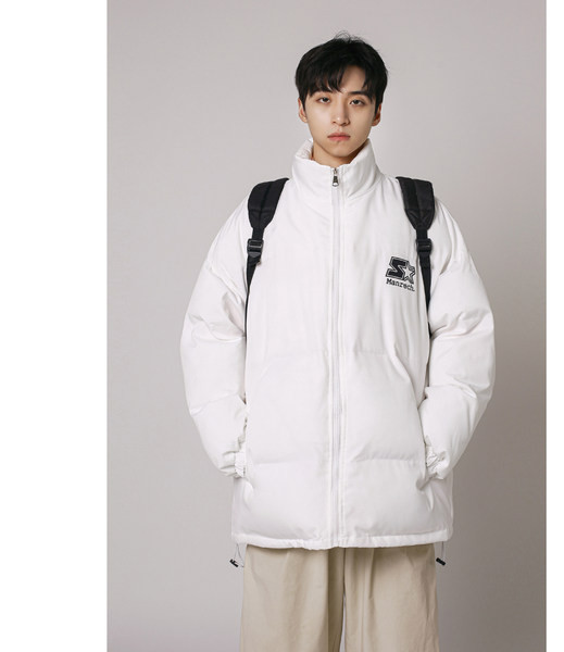 Ανδρικό χειμωνιάτικο μπουφάν με ψηλό γιακά και έμβλημα