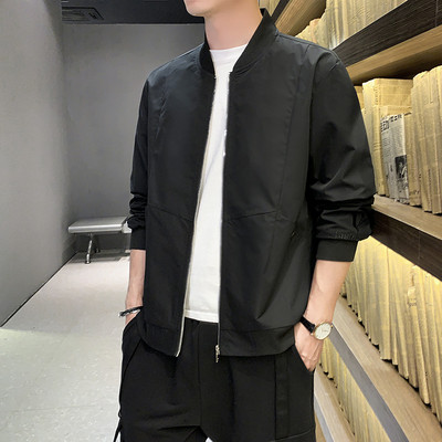 Kevadine kummiku ja lukuga meeste jope