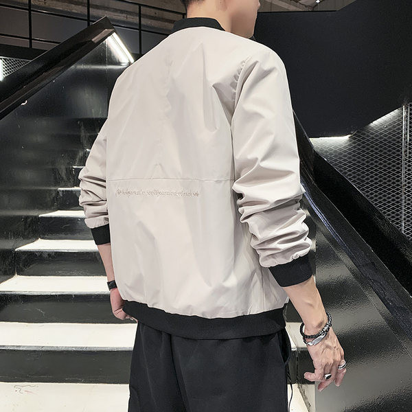 Kevadine kummiku ja lukuga meeste jope