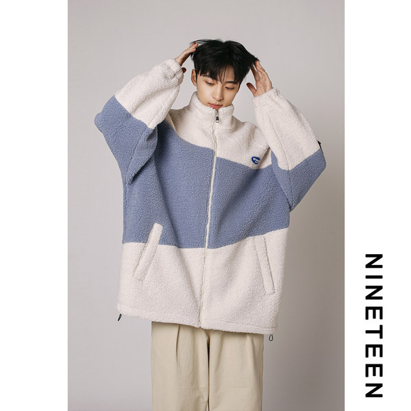 Tõmbluku ja kõrge kraega talvejope