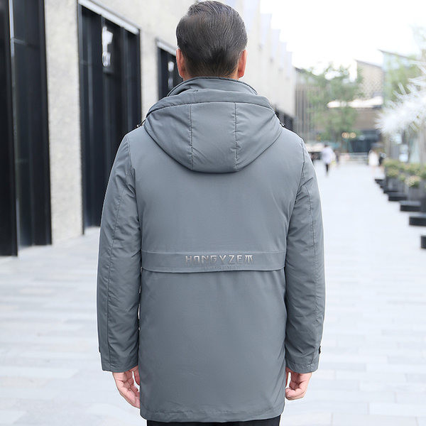 Kapuutsi ja nööpidega meeste talvejope