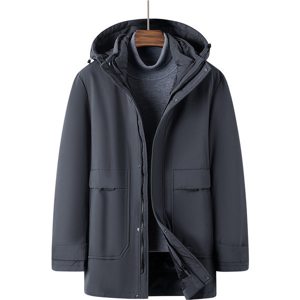 Kapuutsi ja nööpidega meeste talvejope