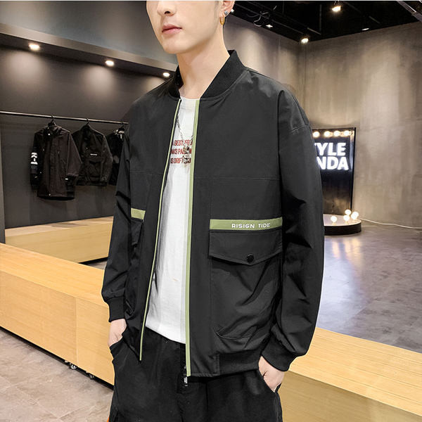 Tõmbluku ja taskutega kevadine meeste jope