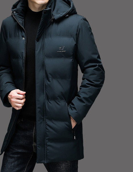 Kapuutsiga ja pealdisega meeste talvejope