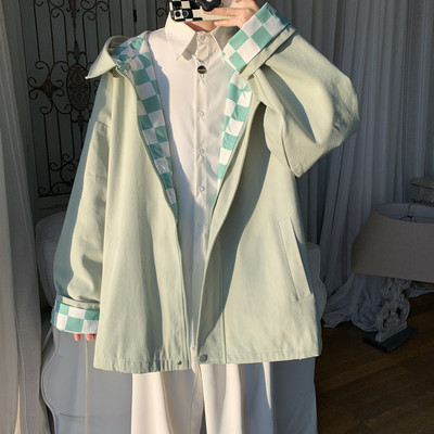 Kapuutsiga meeste kevadjope