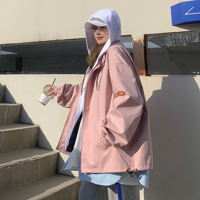 Sportlik meeste kevadjope kapuutsiga