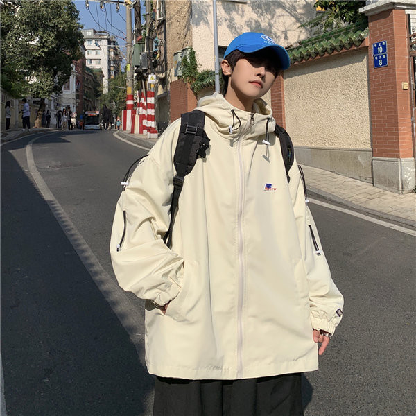 Férfi sportdzseki kapucnival - tavaszra alkalmas